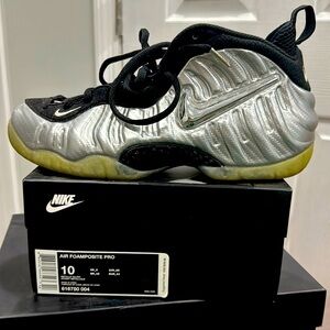 Air Foamposite Pro
Metallic Silver 
Size 10